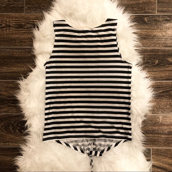 Forever 21 Tank w/ Cute Tie Detail - Picture 2 of 5